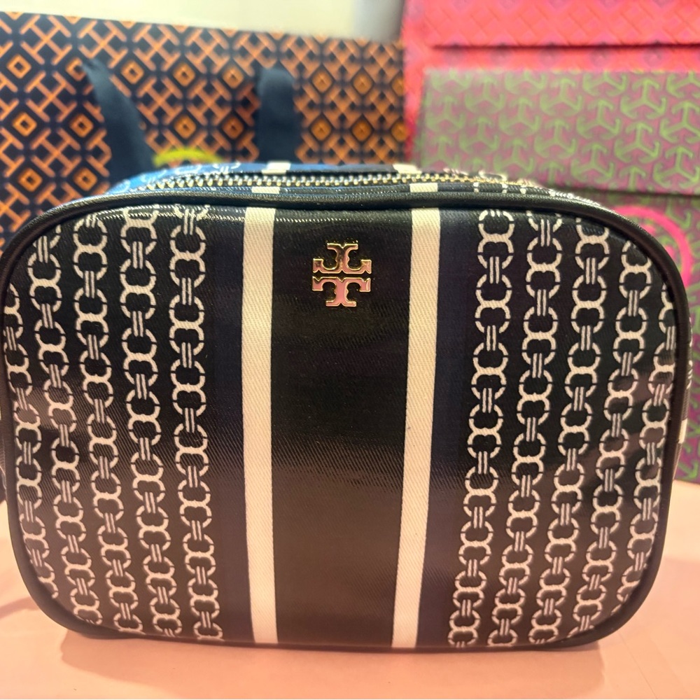 Tory Burch Black and White Chain Pattern Bag Authentic comes with box/bag